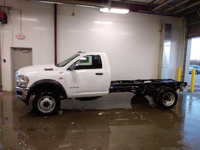 2020 Ram 5500 Chassis Cab Tradesman Bright White Clearcoat, Viroqua, WI